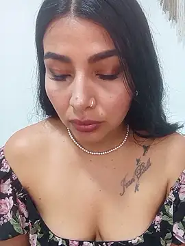 Snapshot of Antonella-corruso chatting on 05/29/26, 01:58 Antonella-corruso online show from 05/29/26, 01:58