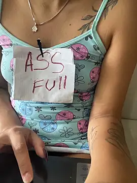 Brunette Dirty Messy online show from 04/19/26, 06:10