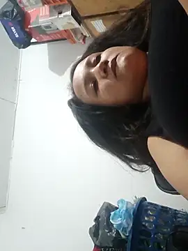 paola daza online show from 04/10/26, 02:11