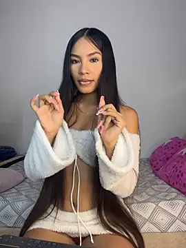Snapshot of pocahontasbaby_ chatting on 05/14/26, 01:45 pocahontasbaby online show from 05/14/26, 01:45