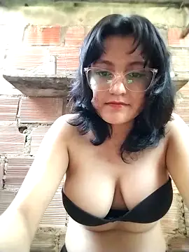 Snapshot of sienna_elara chatting on 04/26/26, 11:08 sienna elara online show from 04/26/26, 11:08