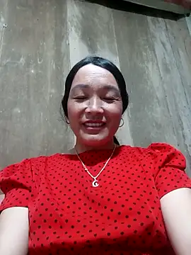 Snapshot of vanlucky2 chatting on 04/19/26, 11:31 vanlucky2 online show from 04/19/26, 11:31