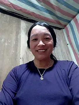 Snapshot of vanlucky2 chatting on 04/20/26, 01:25 vanlucky2 online show from 04/20/26, 01:25