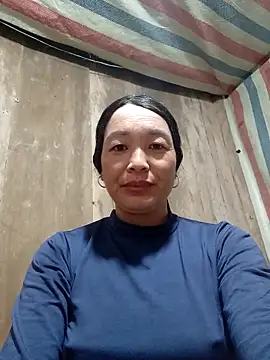 Snapshot of vanlucky2 chatting on 04/29/26, 01:53 vanlucky2 online show from 04/29/26, 01:53