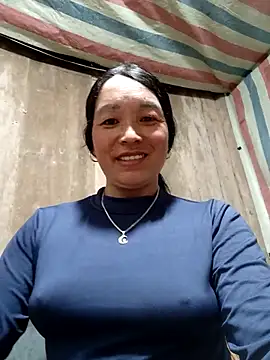 Snapshot of vanlucky2 chatting on 04/29/26, 02:10 vanlucky2 online show from 04/29/26, 02:10
