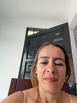 Natigoonzalez online show from 05/07/26, 03:06
