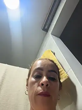 Natigoonzalez online show from 05/13/26, 02:09