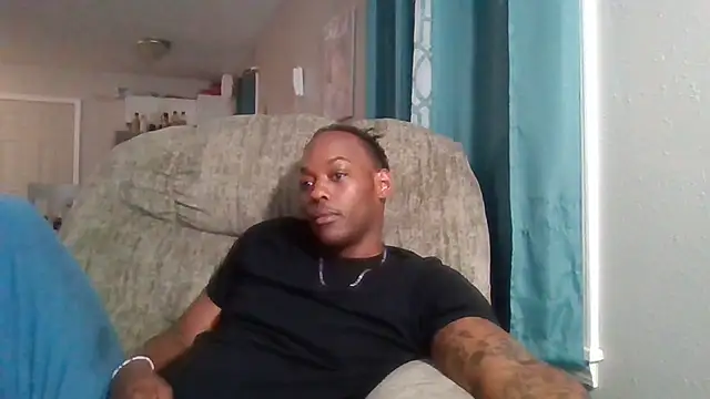 Snapshot of zdaddymm chatting on 05/23/26, 02:50 zdaddymm online show from 05/23/26, 02:50