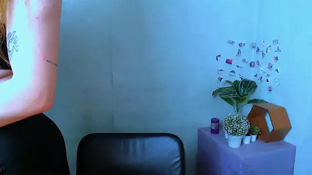 KassiaRayne  online show from 06/06/26, 03:00