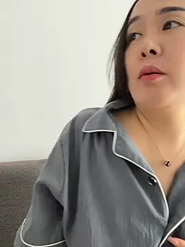 Snapshot of beibei-10 chatting on 05/08/26, 06:52 beibei-10 online show from 05/08/26, 06:52