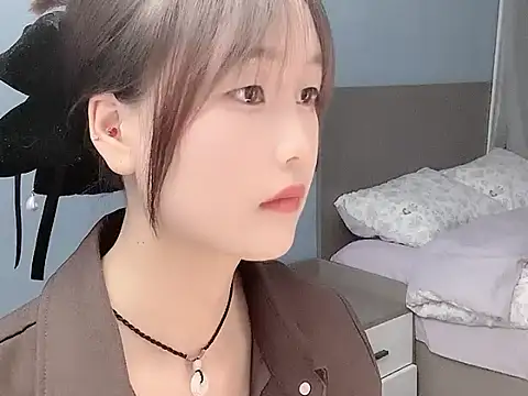 Snapshot of Xiaoqing00 chatting on 04/12/26, 10:31 Xiaoqing00 online show from 04/12/26, 10:31