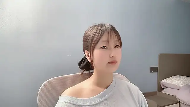 Snapshot of Xiaoqing00 chatting on 04/19/26, 02:11 Xiaoqing00 online show from 04/19/26, 02:11