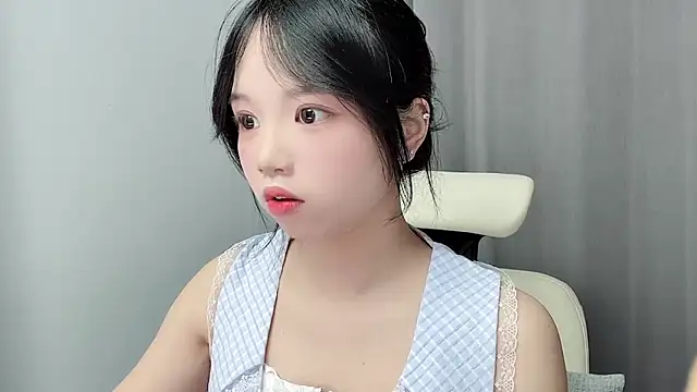 Snapshot of Xiaoqing00 chatting on 05/14/26, 03:02 Xiaoqing00 online show from 05/14/26, 03:02