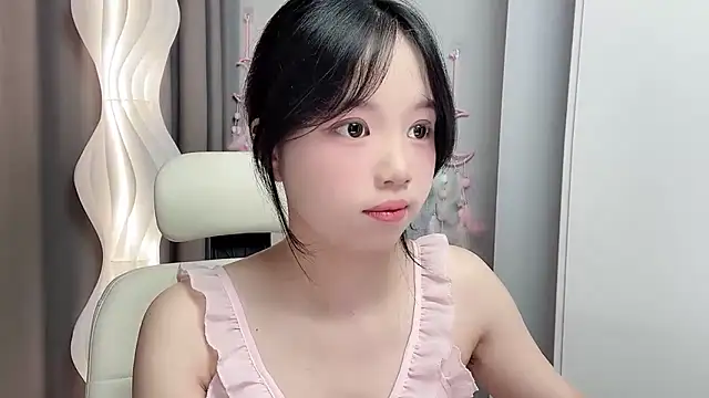 Snapshot of Xiaoqing00 chatting on 05/23/26, 05:23 Xiaoqing00 online show from 05/23/26, 05:23