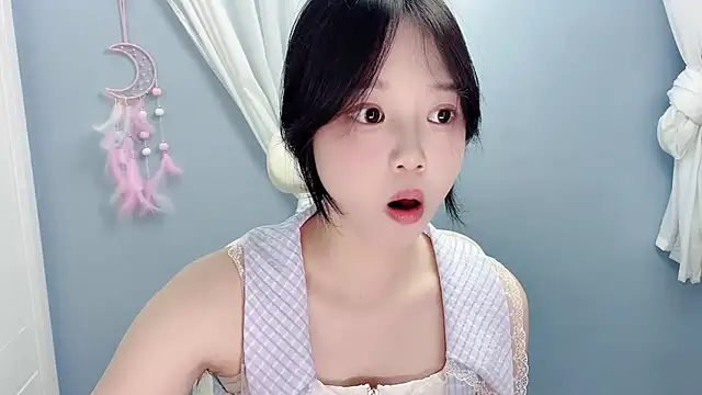 Xiaoqing00 online show from 06/18/26, 10:52