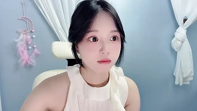 Xiaoqing00 online show from 06/19/26, 05:56
