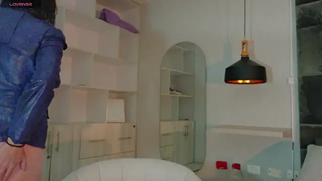 Adrianaa gold online show from 06/17/26, 12:50