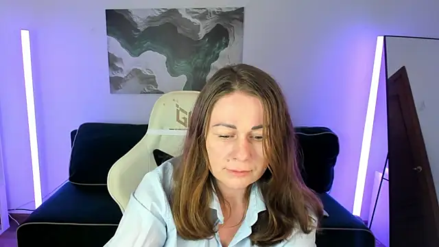 NinnaBrewer online show from 04/21/26, 02:37