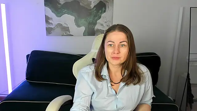 NinnaBrewer online show from 04/22/26, 02:03