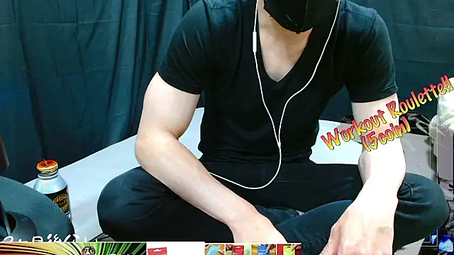 Snapshot of LEO1955 chatting on 05/13/26, 01:30 LEO1955 online show from 05/13/26, 01:30