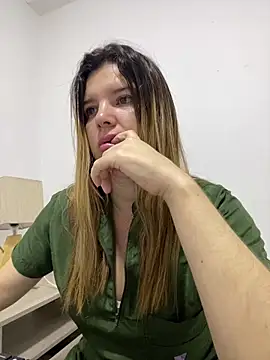 Snapshot of amelia_16 chatting on 05/16/26, 01:32 amelia 16 online show from 05/16/26, 01:32