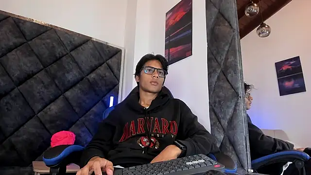 Snapshot of LiamKron chatting on 06/11/26, 11:08 LiamKron online show from 06/11/26, 11:08