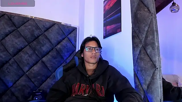 Snapshot of LiamKron chatting on 07/09/26, 11:47 LiamKron online show from 07/09/26, 11:47