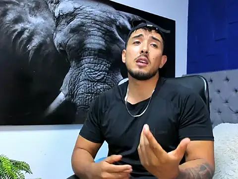 Snapshot of alangreek1 chatting on 06/01/26, 12:12 alangreek1 online show from 06/01/26, 12:12
