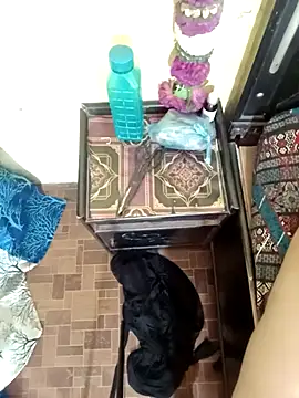 Model juhi4 online show from 04/19/26, 06:10