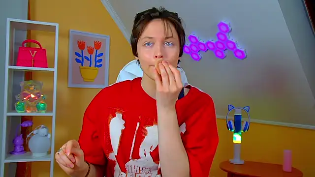 Snapshot of RitaRoses chatting on 04/13/26, 07:19 RitaRoses online show from 04/13/26, 07:19