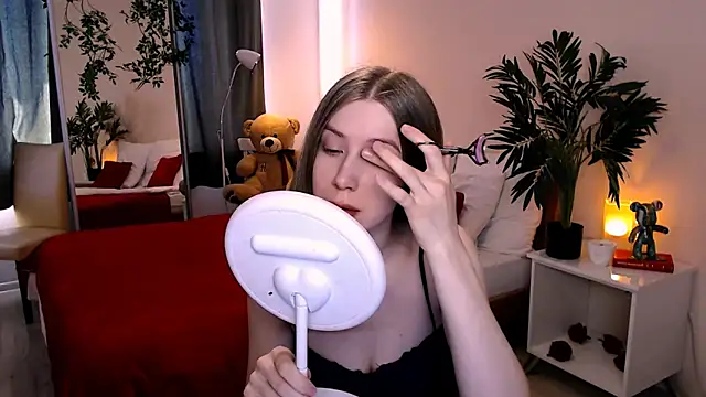 Snapshot of cheeky_chick chatting on 06/16/26, 01:14 cheeky chick online show from 06/16/26, 01:14