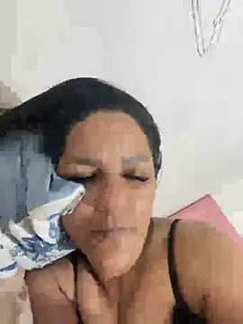 Snapshot of tyraba chatting on 05/22/26, 02:40 tyraba online show from 05/22/26, 02:40