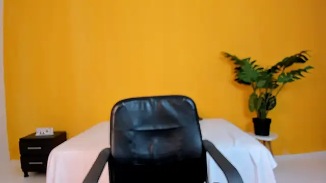 arianarousee online show from 04/29/26, 06:14
