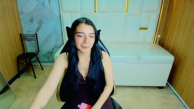 Snapshot of Samantha_petite_tf chatting on 05/02/26, 03:11 Samantha petite tf online show from 05/02/26, 03:11