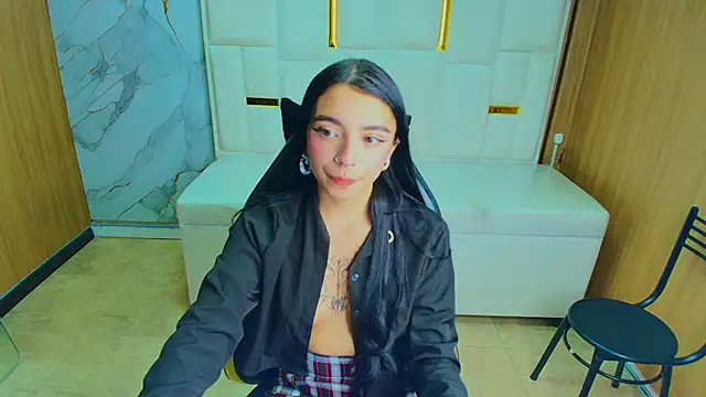 Snapshot of Samantha_petite_tf chatting on 05/03/26, 03:12 Samantha petite tf online show from 05/03/26, 03:12