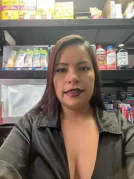 MIA ROSSEEE online show from 06/13/26, 02:04