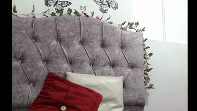 eimy rosse25 online show from 05/13/26, 08:16