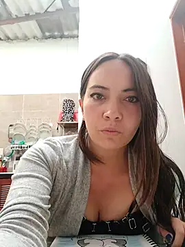 AlaiaLux online show from 04/15/26, 12:34