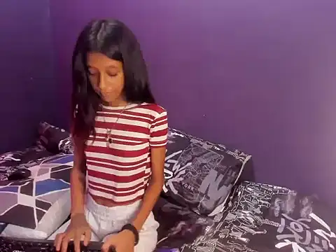 Indianteezerr online show from 04/17/26, 03:59