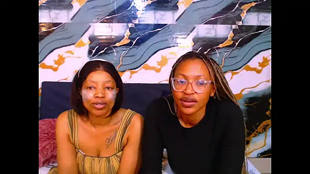 caramelchoco69 online show from 06/23/26, 07:50