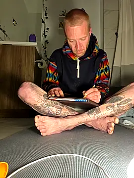 Snapshot of rawanduncut4u chatting on 04/09/26, 07:58 rawanduncut4u online show from 04/09/26, 07:58