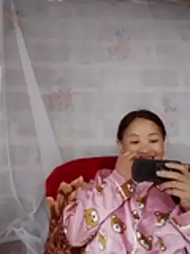 Snapshot of _Lyly_pussy_ chatting on 05/15/26, 01:51 Lyly pussy online show from 05/15/26, 01:51