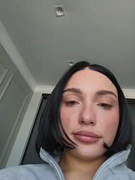 LucyHotty  online show from 04/11/26, 09:46