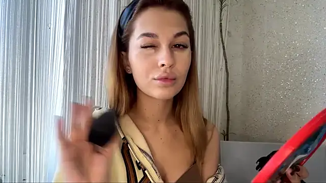 JoliPlatinums online show from 05/05/26, 06:10