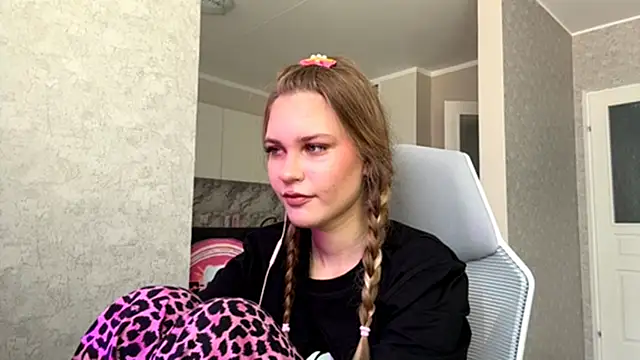 AmandaPinson online show from 04/12/26, 10:09