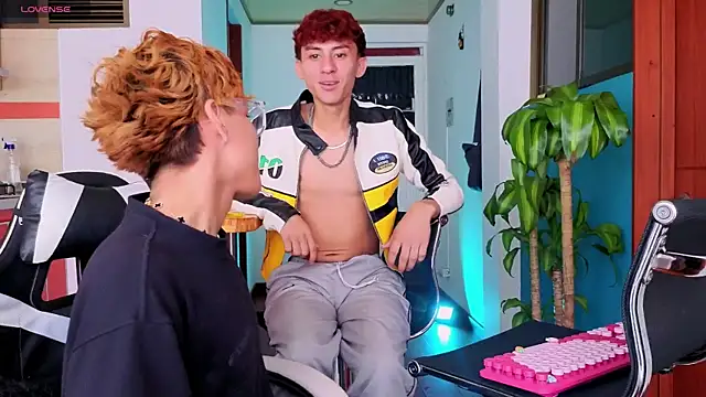 Snapshot of Ryan_y_tony chatting on 04/09/26, 06:46 Ryan y tony online show from 04/09/26, 06:46