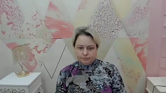 Helty amo online show from 04/13/26, 10:21