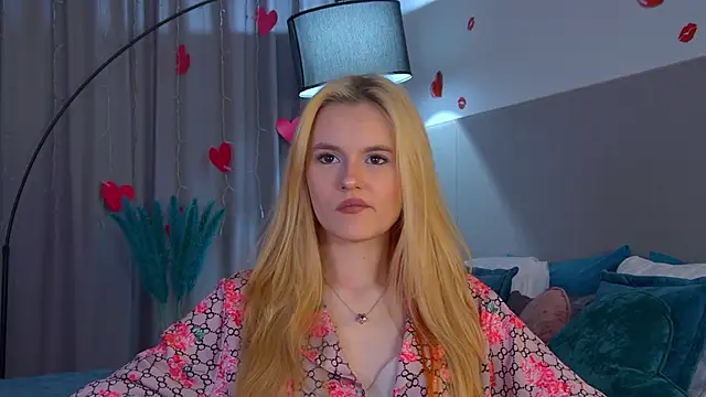 LeaLamour online show from 04/10/26, 06:51