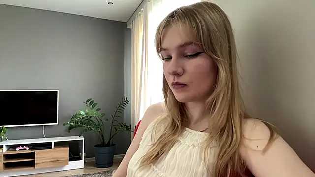 Snapshot of PlasaRima chatting on 06/18/26, 12:22 PlasaRima online show from 06/18/26, 12:22