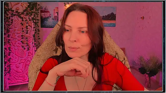 Snapshot of LanaRadiance chatting on 06/19/26, 11:14 LanaRadiance online show from 06/19/26, 11:14